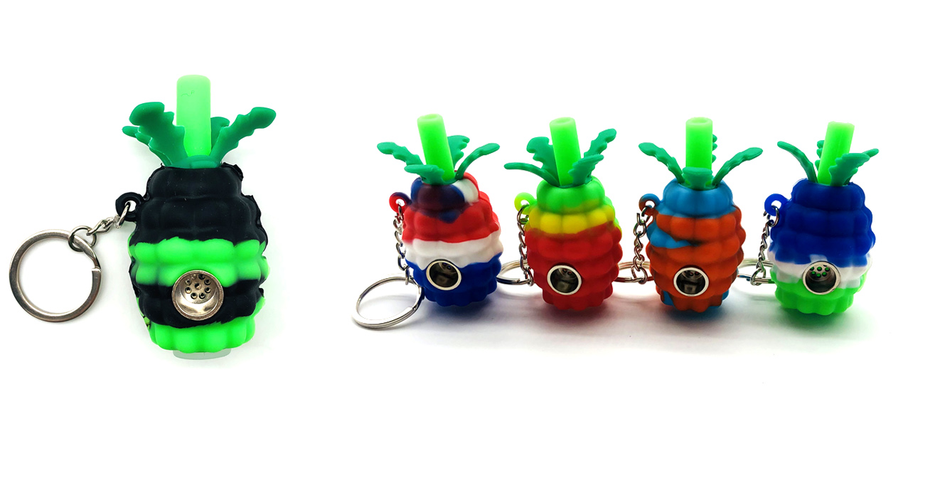 1315_672-恢复的Silicone Smoking Pipe Tobacco Cartoon Pinapple Keychain Weed Pipe New Smoking Accessories