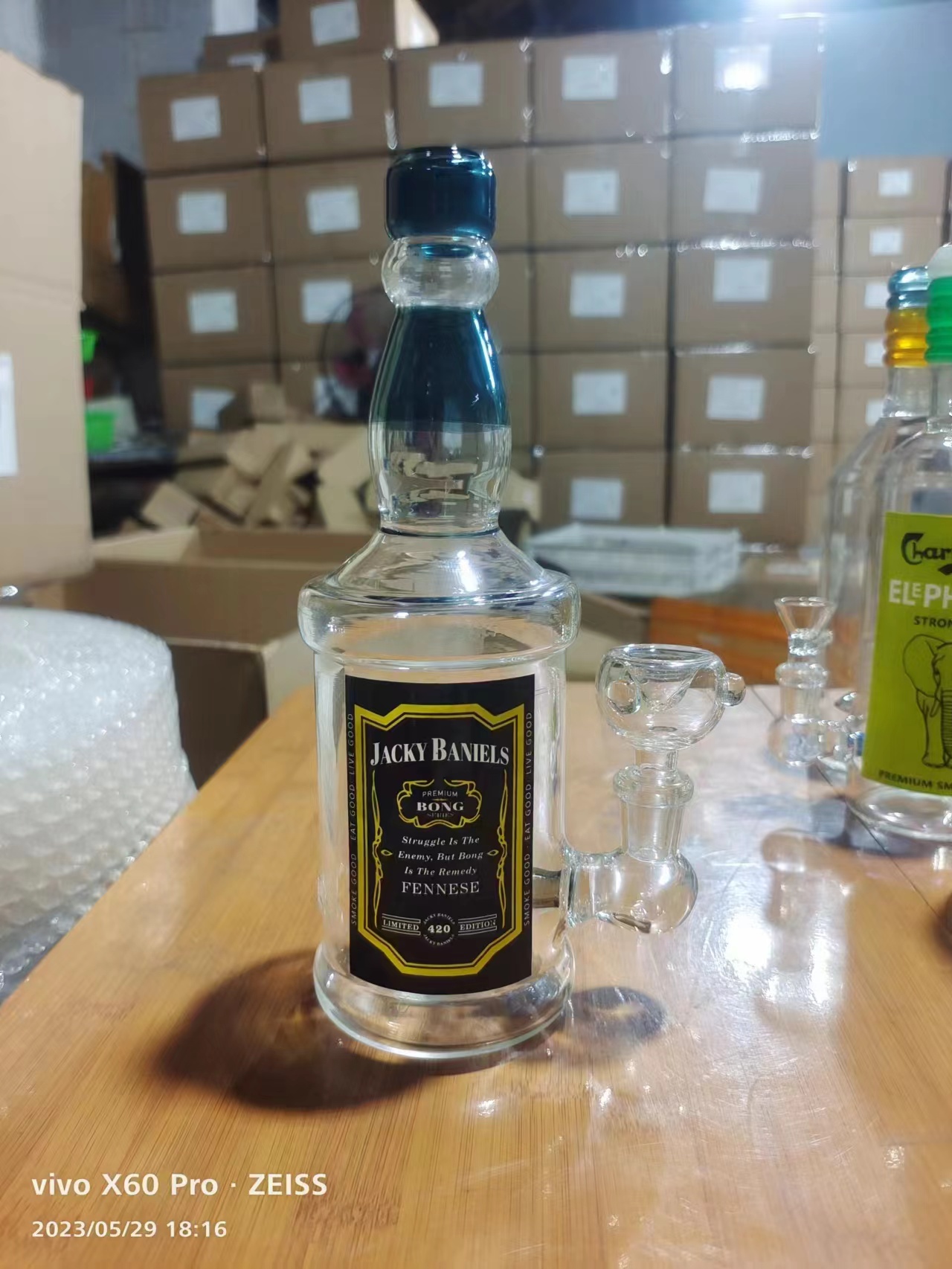 Beer Whisky Glass Bong Wholesale Factory Colorful Glass Smoking Beaker Water Smoking Pipe