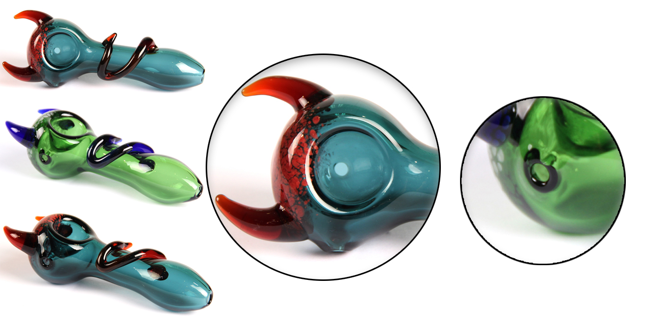 1315_672glass smoking pipe