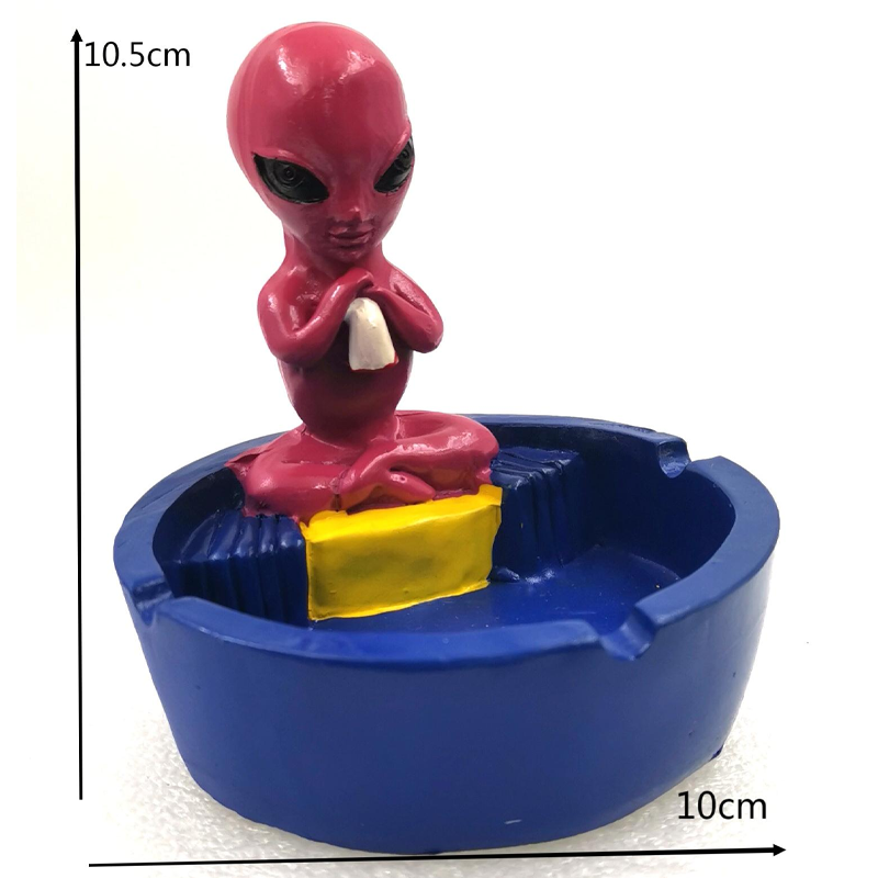 Aliens Shaped Resin Ashtray Small Size Mix Colors 10.5cm OEM