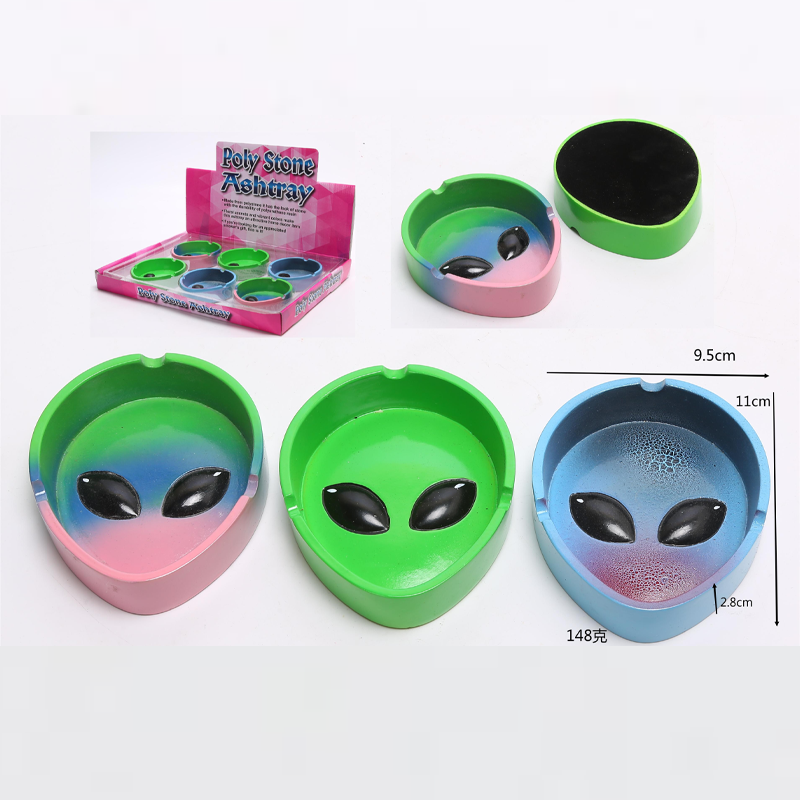 Aliens Round Resin Ashtray With Smoking Small Size Mix Colors 11cm OEM